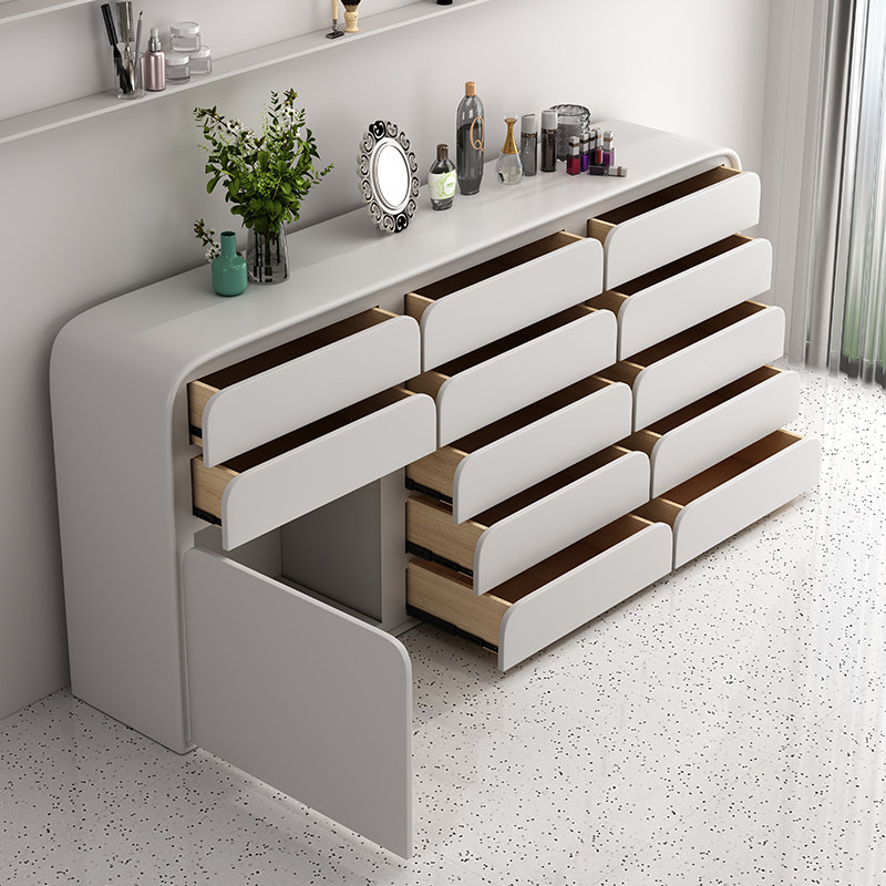 Beauty & Makeup Katia Di Paola - İtalyan Minimalist Tırnak Sanatı Sergileme Dolabı,