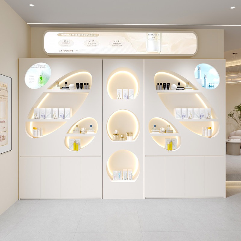Beauty & Makeup Katia Di Paola - Masif ahşap boyalı güzellik salonu teşhir